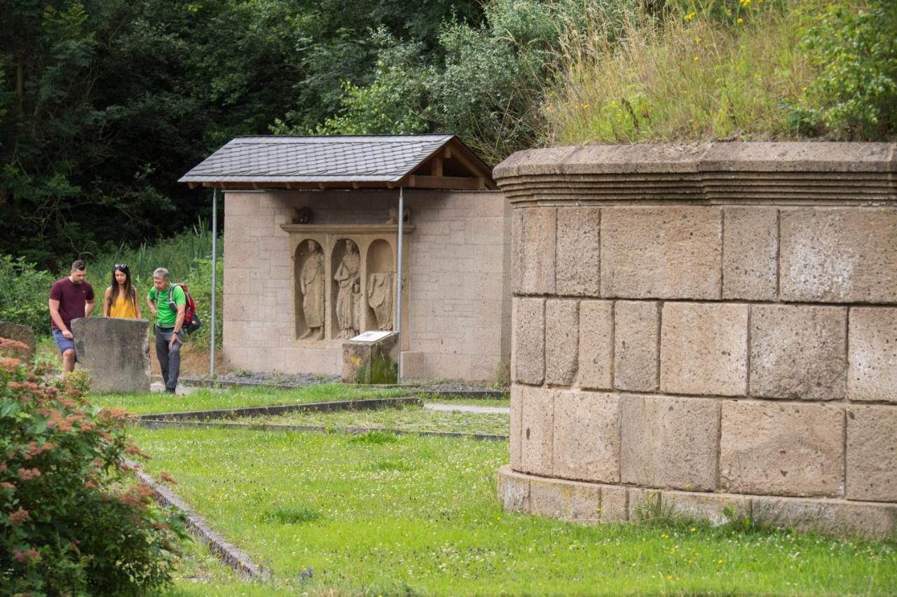 Ferienwohnungen Vulkaneifel Nickenich Bagian luar foto