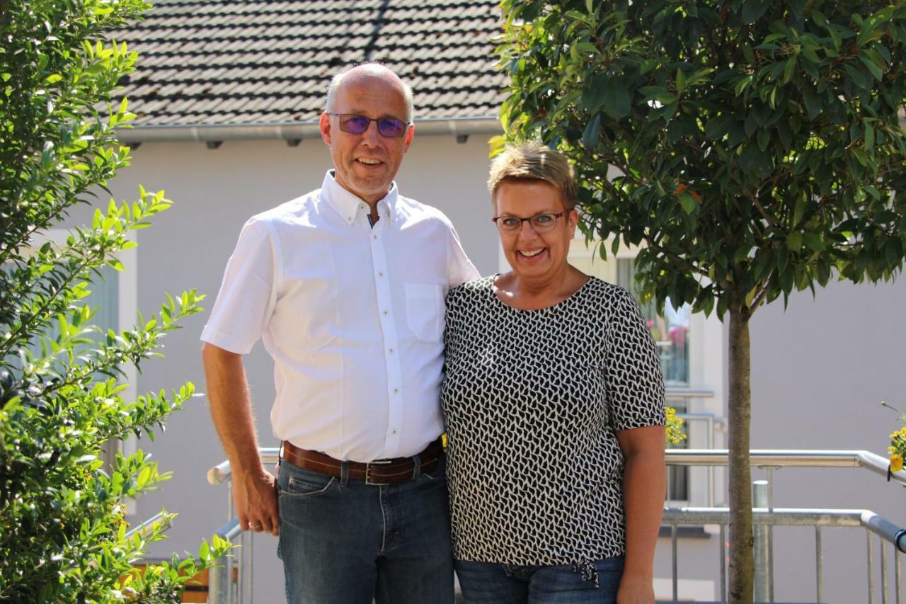 Ferienwohnungen Vulkaneifel Nickenich Bagian luar foto