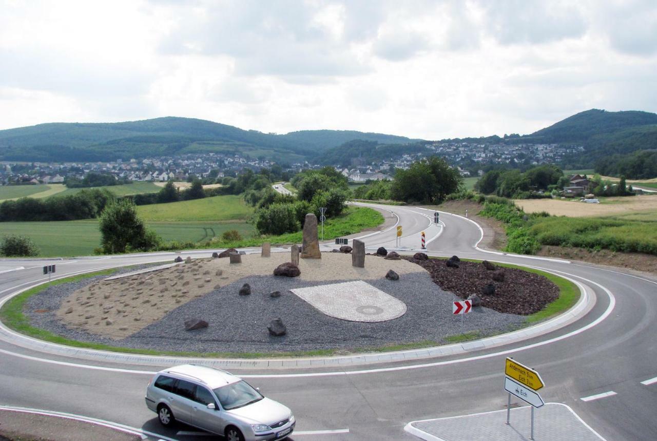 Ferienwohnungen Vulkaneifel Nickenich Bagian luar foto